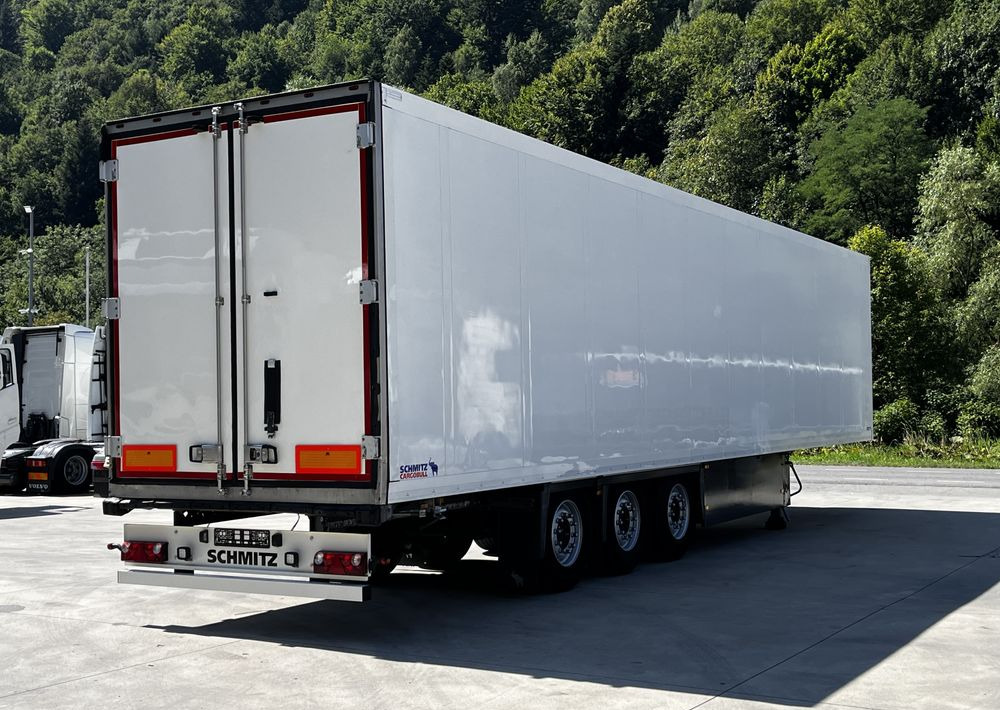 Schmitz Cargobull Chłodnia // 2010 Rok // 2 osie podnoszone // Doppelstock // Kosz paletowy // - Semirremolque frigorífico: foto 1 Schmitz Cargobull Chłodnia // 2010 Rok // 2 osie podnoszone // Doppelstock // Kosz paletowy // - Semirremolque frigorífico: foto 1