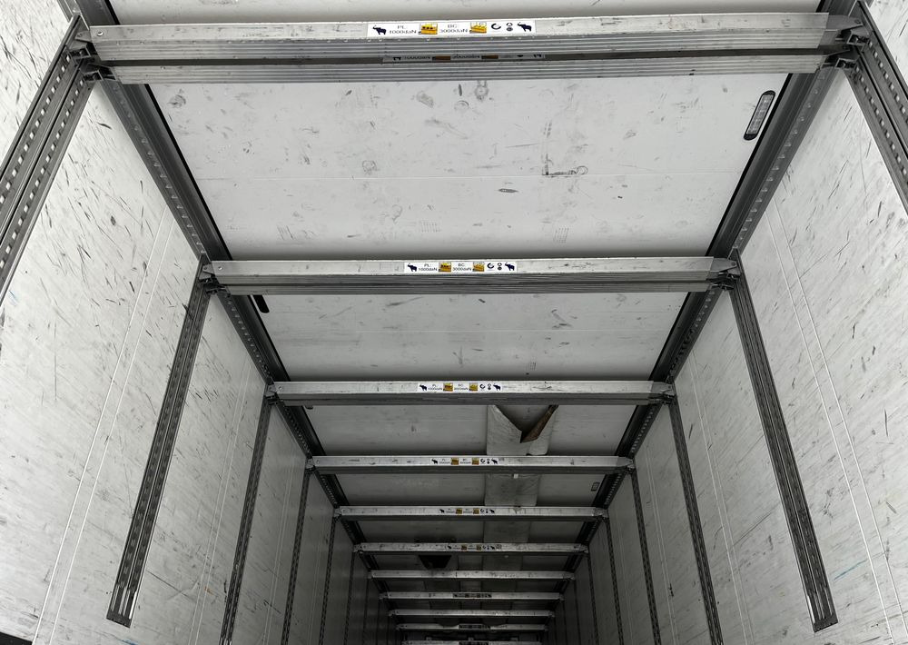 Semirremolque frigorífico Schmitz Cargobull Chłodnia // Doppelstock // Oś podnoszona // Kosz Paletowy // Idealna!!!: foto 10 Semirremolque frigorífico Schmitz Cargobull Chłodnia // Doppelstock // Oś podnoszona // Kosz Paletowy // Idealna!!!: foto 10