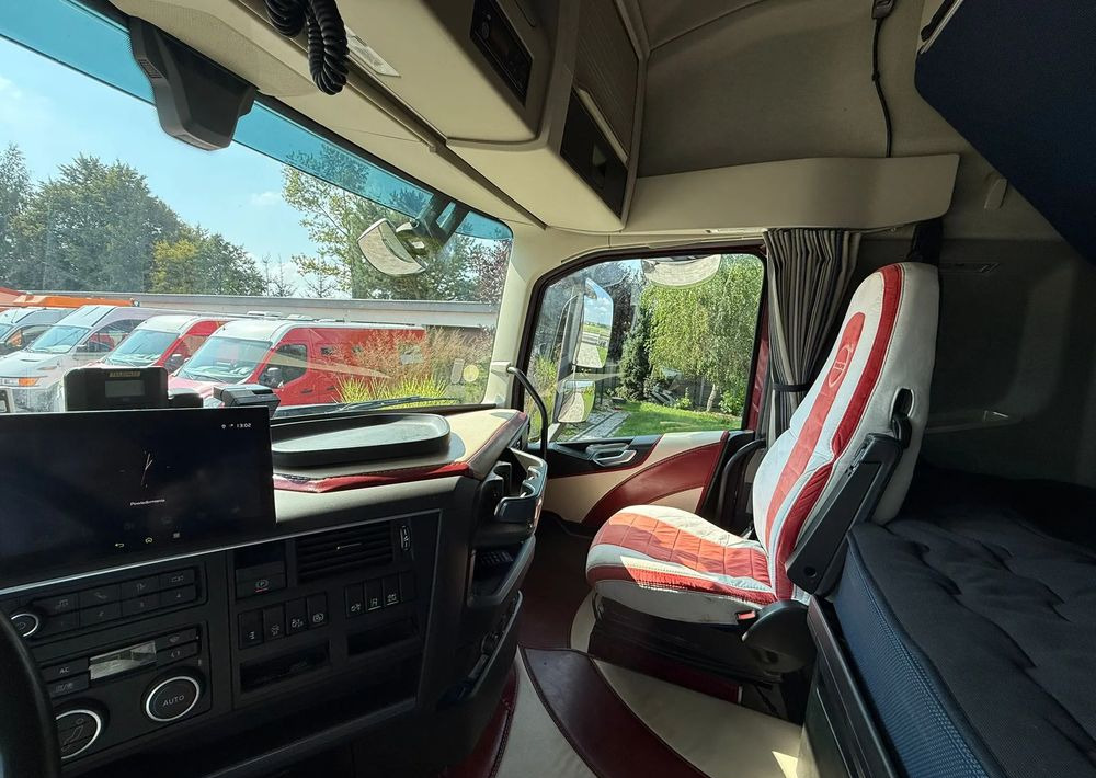 Cabeza tractora Volvo FH 500: foto 12