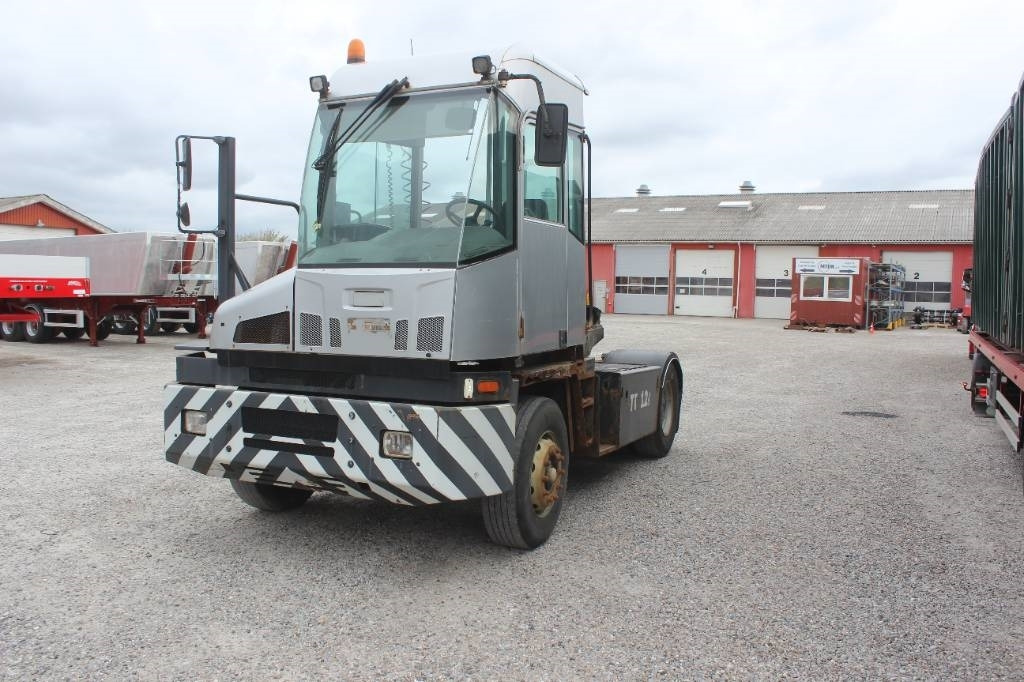 Tractor industrial Kalmar TT 612 D terminaltrækker: foto 11
