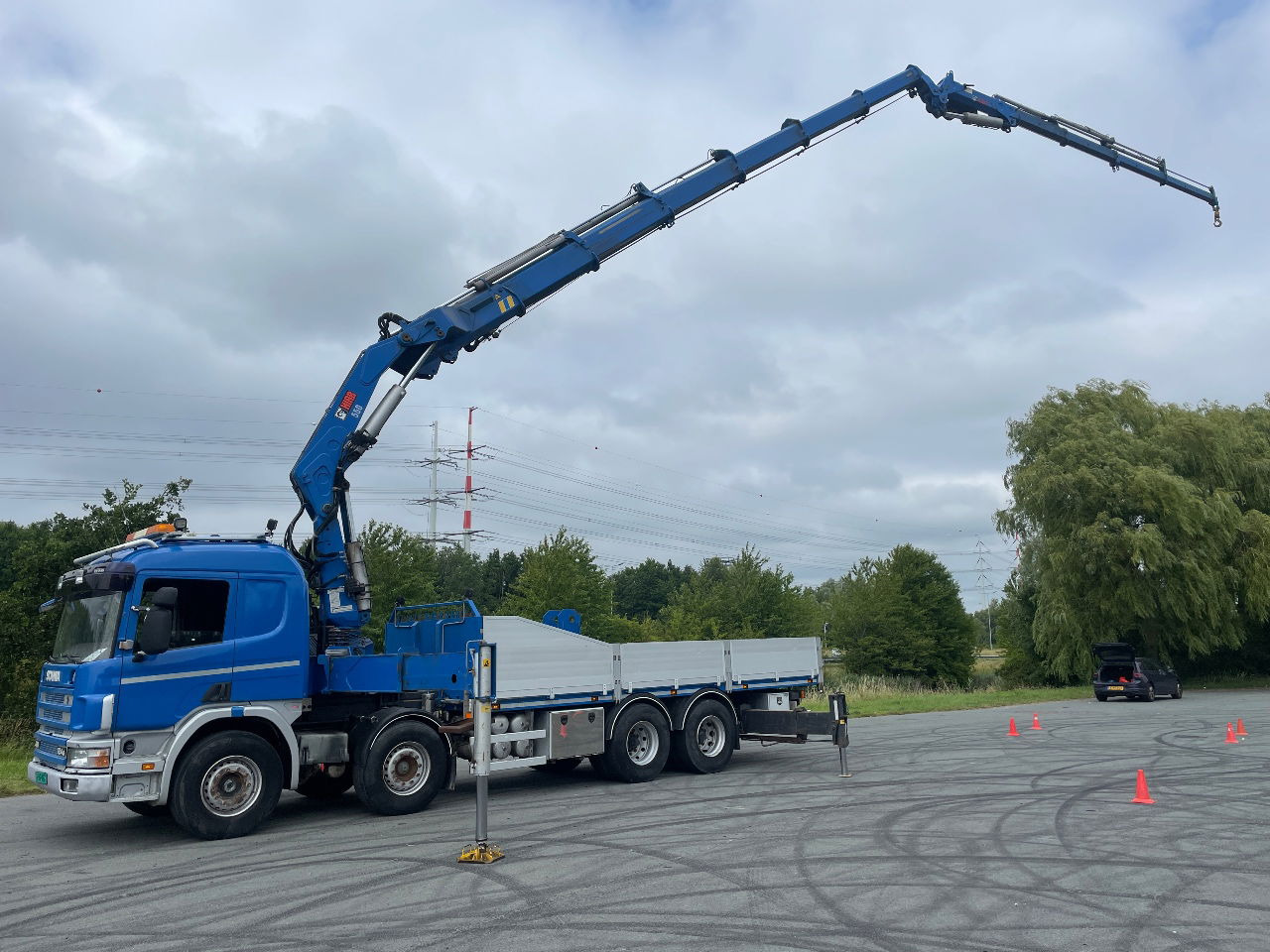 Scania P124-400 124 with hiab 550 crane with jib, excellent condition - Camión grúa: foto 2 Scania P124-400 124 with hiab 550 crane with jib, excellent condition - Camión grúa: foto 2