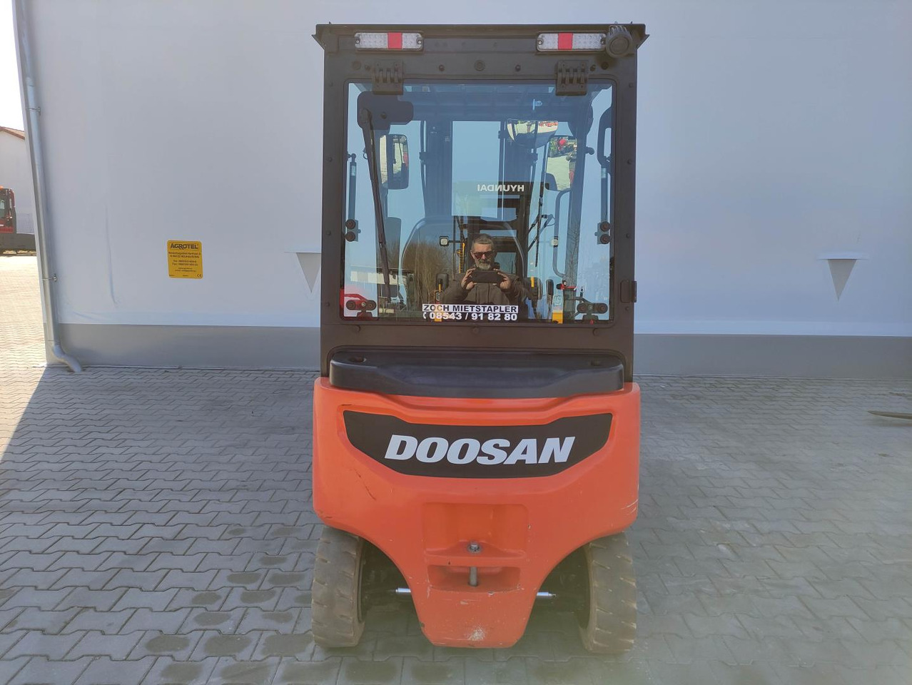 Doosan B20X-7 (Plus) - Carretilla elevadora eléctrica: foto 4 Doosan B20X-7 (Plus) - Carretilla elevadora eléctrica: foto 4