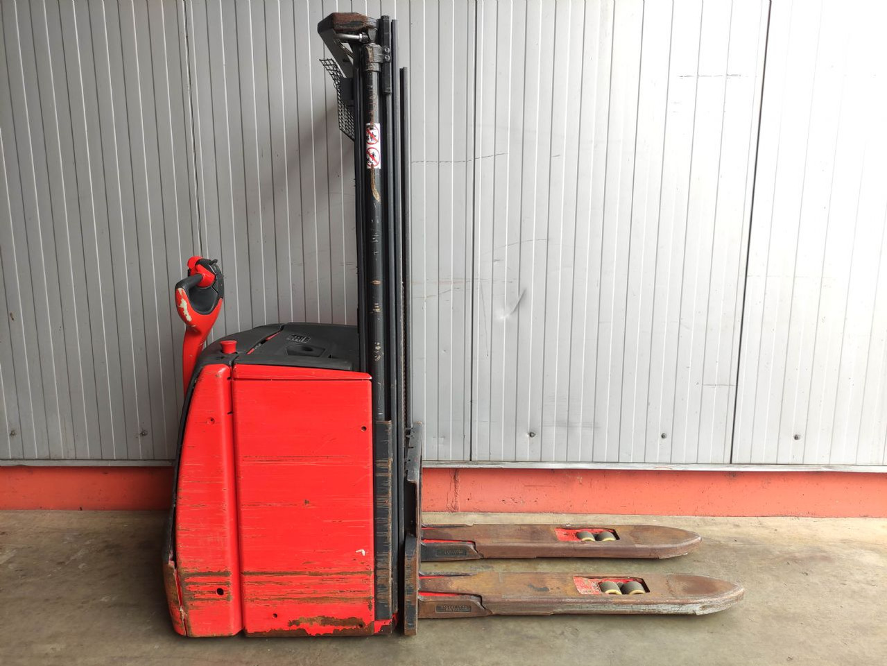 Linde L14-1173 - Apilador: foto 2 Linde L14-1173 - Apilador: foto 2