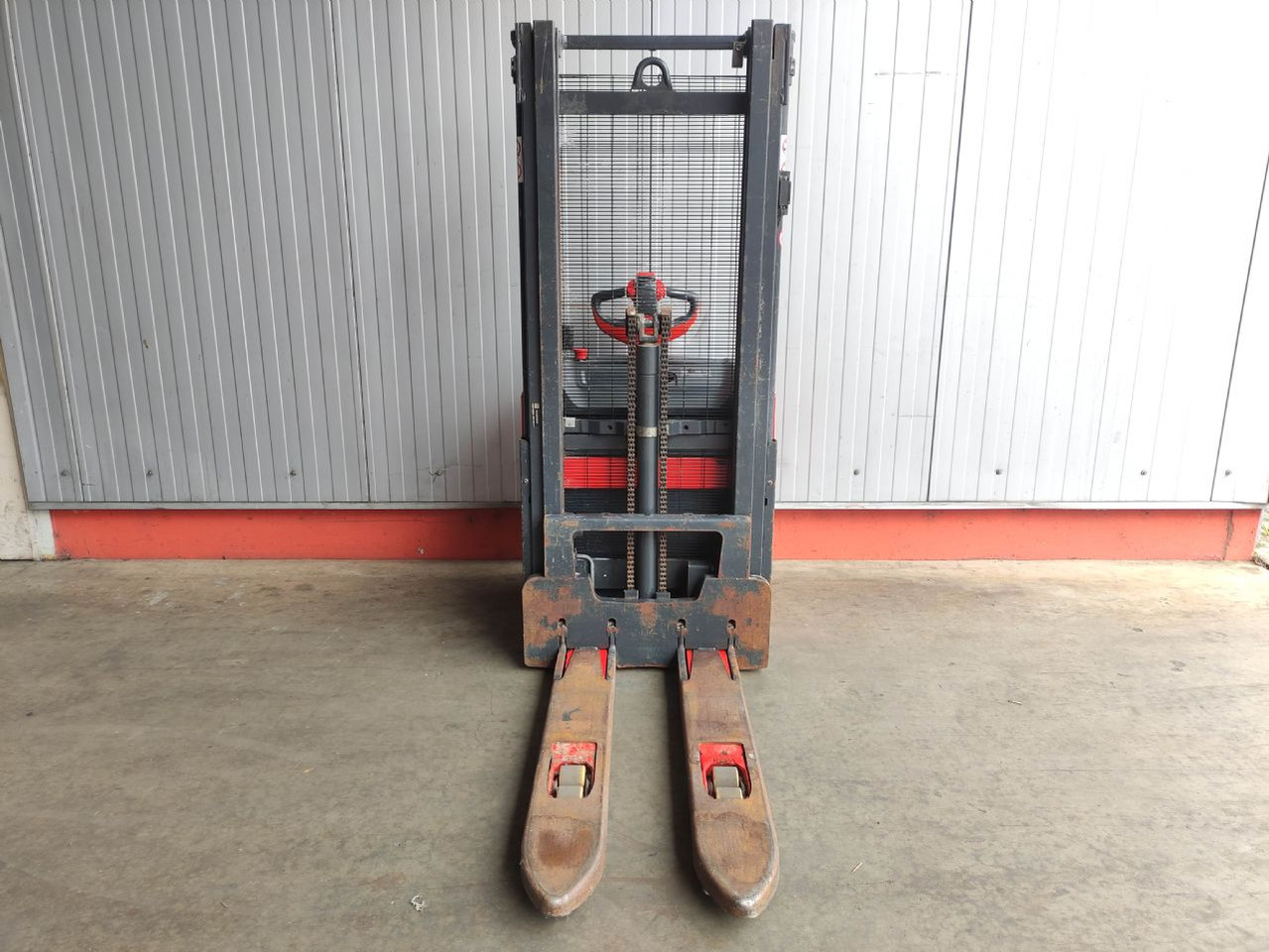 Linde L14-1173 - Apilador: foto 3 Linde L14-1173 - Apilador: foto 3