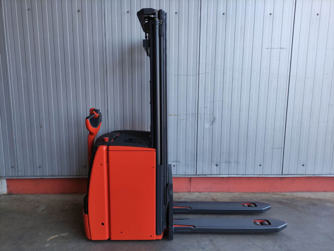 Linde L16-1173 (LACK NEU) - Apilador: foto 2 Linde L16-1173 (LACK NEU) - Apilador: foto 2