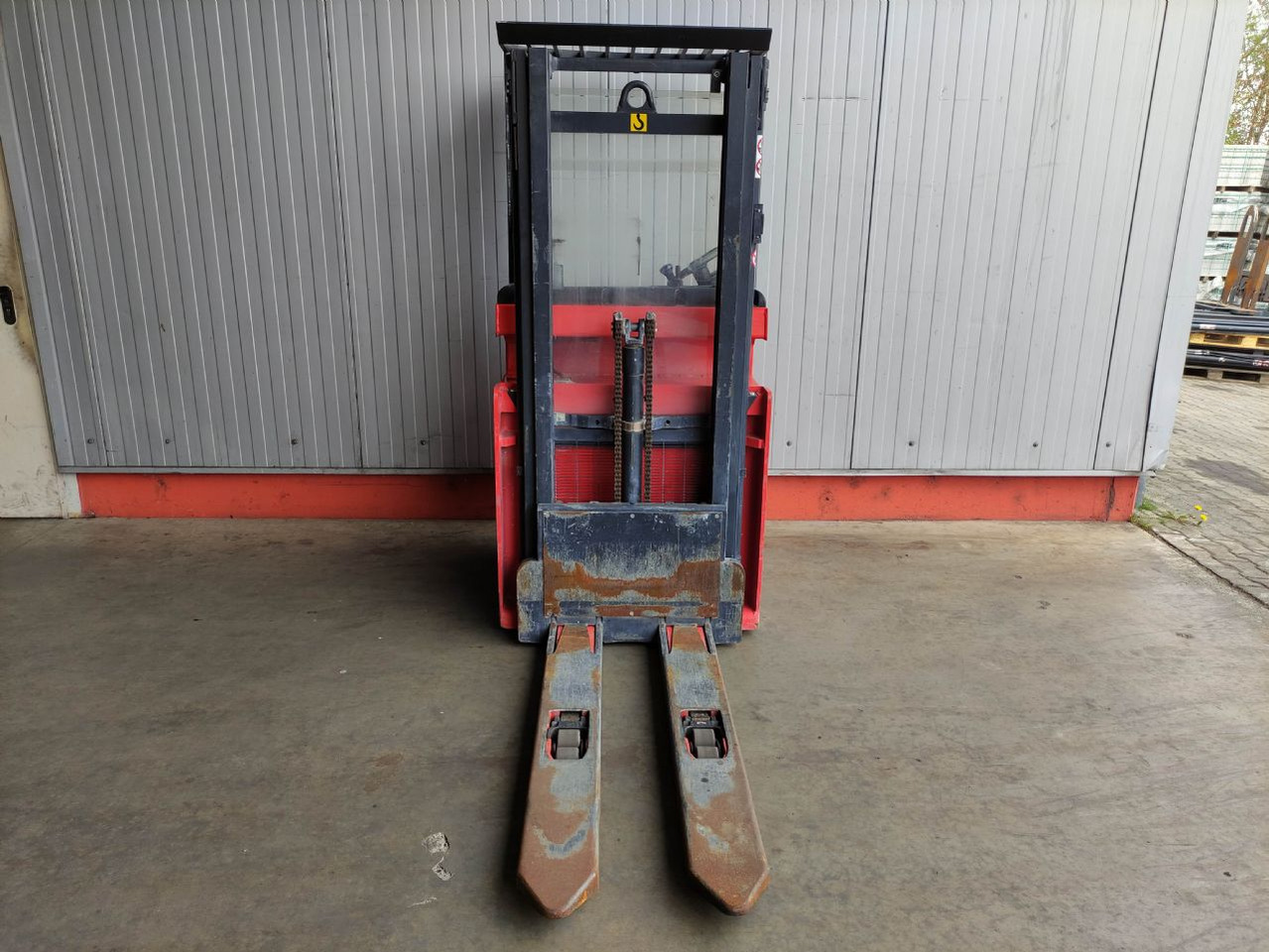 Linde L16 R - Apilador: foto 3 Linde L16 R - Apilador: foto 3