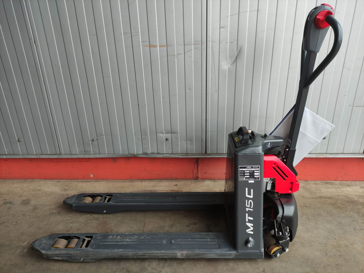 Linde MT15C - Transpaleta: foto 1 Linde MT15C - Transpaleta: foto 1