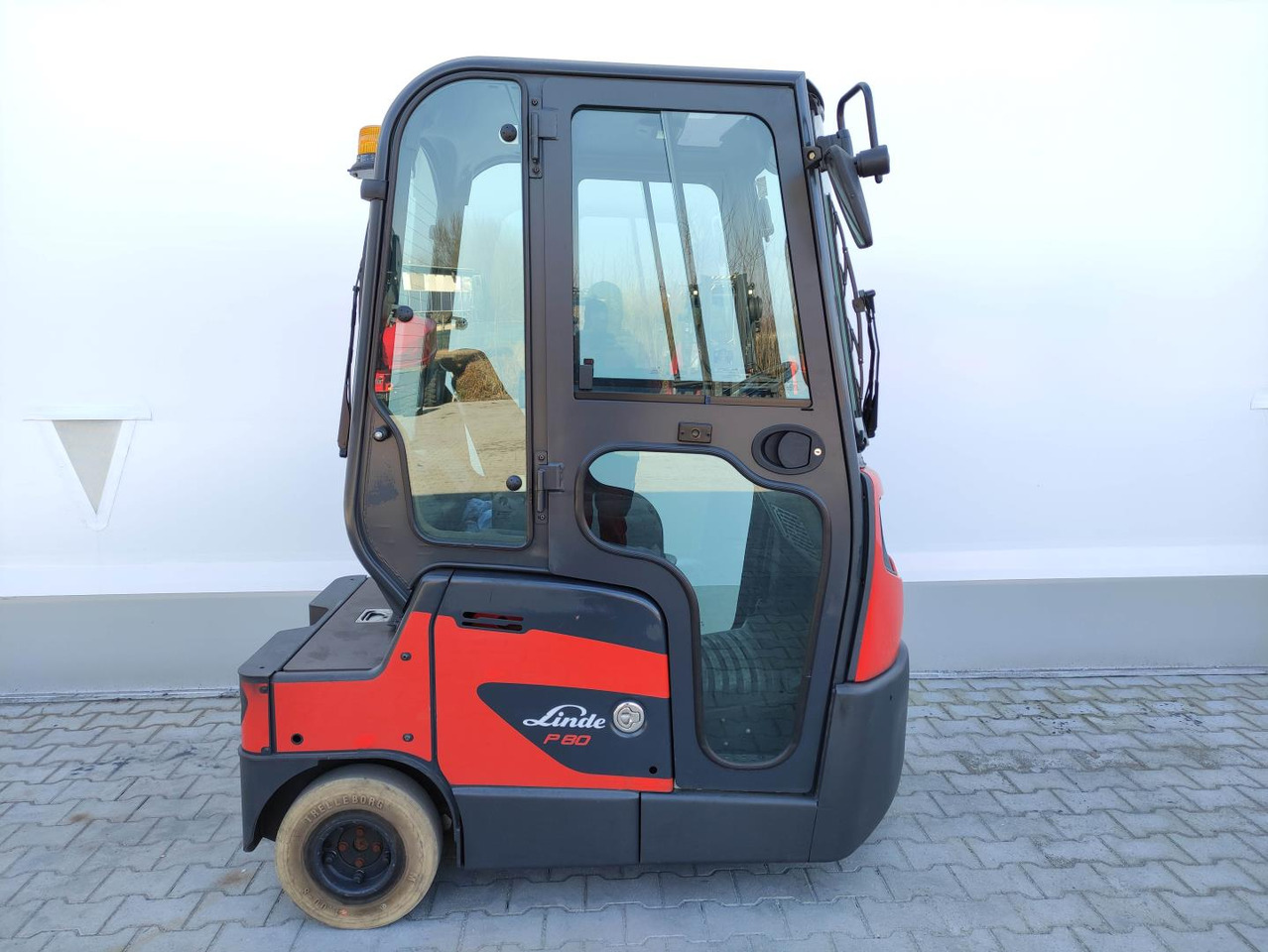 Linde P80 - Remolcadora: foto 2 Linde P80 - Remolcadora: foto 2