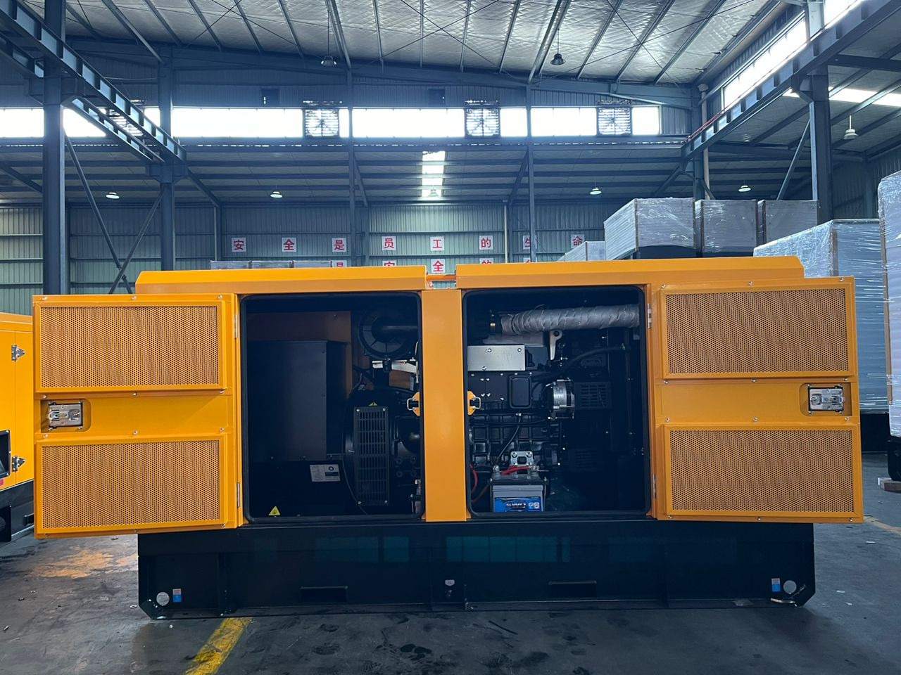 HELVETICA POWER HP100S1ASR 100KVA / 125 KW Diesel Stromgenerator - Generador industriale: foto 2 HELVETICA POWER HP100S1ASR 100KVA / 125 KW Diesel Stromgenerator - Generador industriale: foto 2