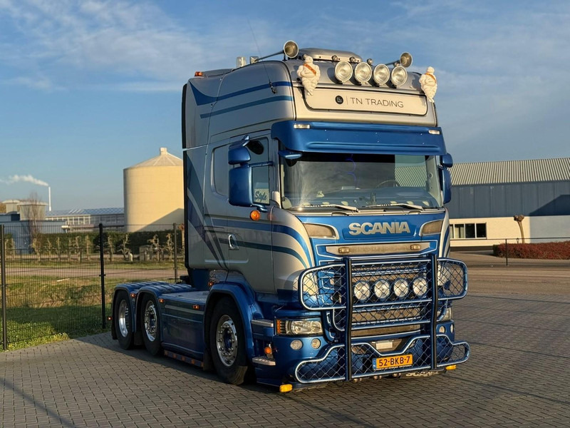 Scania R450 SHOW TRUCK, FULL AIR, SPECIAL INTERIOR, RETARDER, PTO. - Cabeza tractora: foto 1 Scania R450 SHOW TRUCK, FULL AIR, SPECIAL INTERIOR, RETARDER, PTO. - Cabeza tractora: foto 1