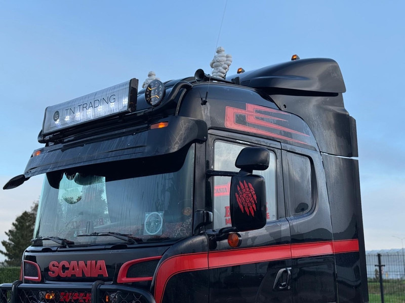 Scania R580 V8 SHOWTRUCK, VOLLUCHT, LEER, RETARDER, BULLBAR, 3.15WB. - Cabeza tractora: foto 5 Scania R580 V8 SHOWTRUCK, VOLLUCHT, LEER, RETARDER, BULLBAR, 3.15WB. - Cabeza tractora: foto 5