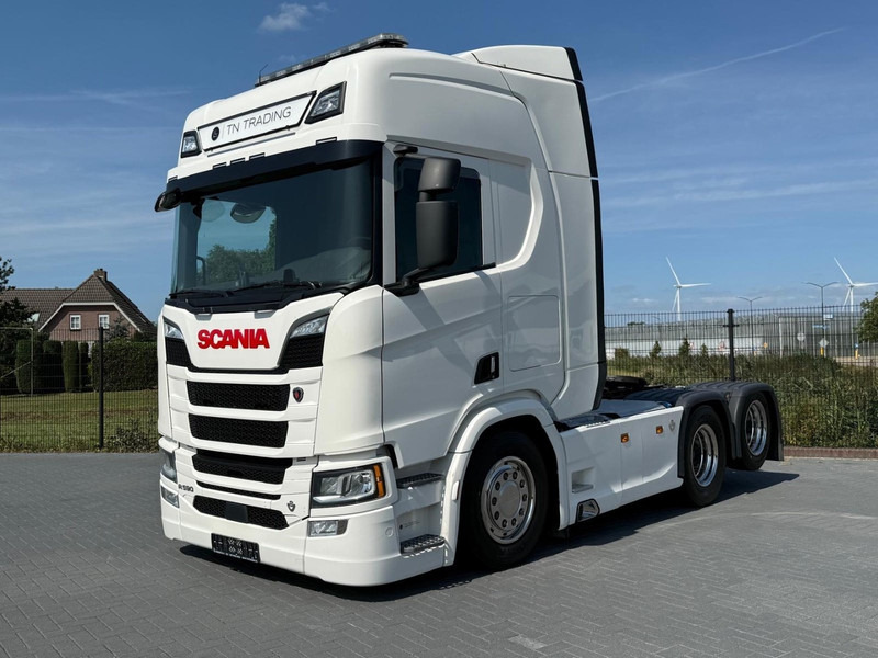 Scania R590 VOLLUCHT, LEER, HYDRAULIEK, NL KENTEKEN, APK, TACHO 2. - Cabeza tractora: foto 2 Scania R590 VOLLUCHT, LEER, HYDRAULIEK, NL KENTEKEN, APK, TACHO 2. - Cabeza tractora: foto 2
