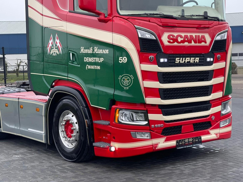 Scania S 650 SHOW TRUCK, FULL AIR, MOTOR BRAKE, PTO/HYDRAULIC. - Cabeza tractora: foto 4 Scania S 650 SHOW TRUCK, FULL AIR, MOTOR BRAKE, PTO/HYDRAULIC. - Cabeza tractora: foto 4