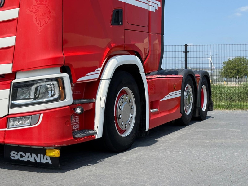 Scania S500 VOLLUCHT, GESTUURD, SHOWTRUCK, LEER. - Cabeza tractora: foto 4 Scania S500 VOLLUCHT, GESTUURD, SHOWTRUCK, LEER. - Cabeza tractora: foto 4