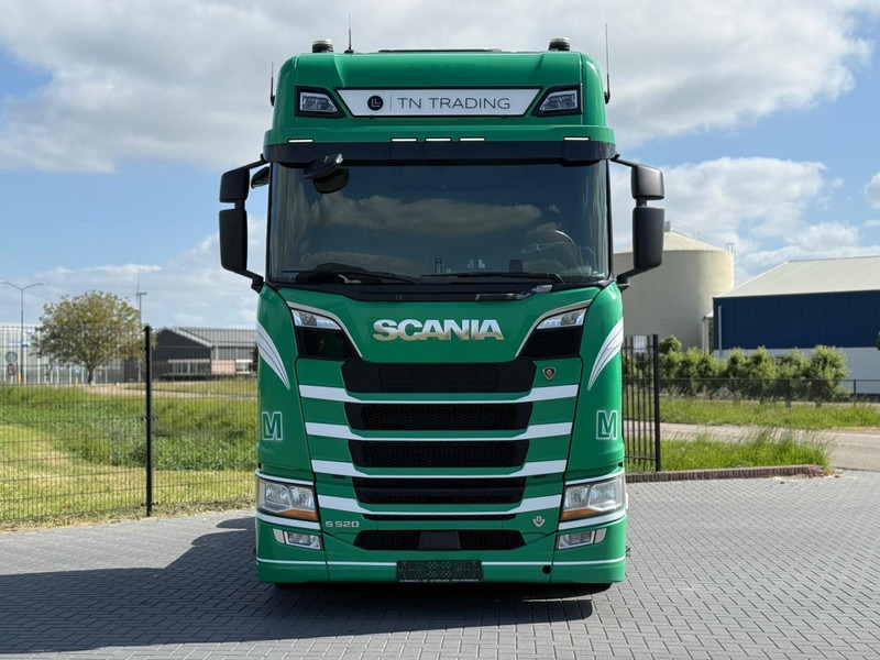 Scania S520 V8 NGS NO EGR, EURO 6D, 2.95WB, FULL SPOILER, RETARDER, FULL AIR. - Cabeza tractora: foto 4 Scania S520 V8 NGS NO EGR, EURO 6D, 2.95WB, FULL SPOILER, RETARDER, FULL AIR. - Cabeza tractora: foto 4