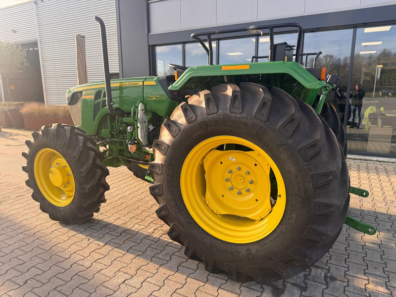 John Deere 5075E UNUSED, NO CE, ONLY FOR EXPORT! - Tractor: foto 3 John Deere 5075E UNUSED, NO CE, ONLY FOR EXPORT! - Tractor: foto 3