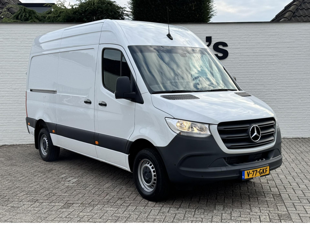 Mercedes-Benz Sprinter-317 1.9 CDI L2 9G laadruimte bekleed Leder Camera Clima M-bux media systeem DAB - Furgón: foto 5 Mercedes-Benz Sprinter-317 1.9 CDI L2 9G laadruimte bekleed Leder Camera Clima M-bux media systeem DAB - Furgón: foto 5
