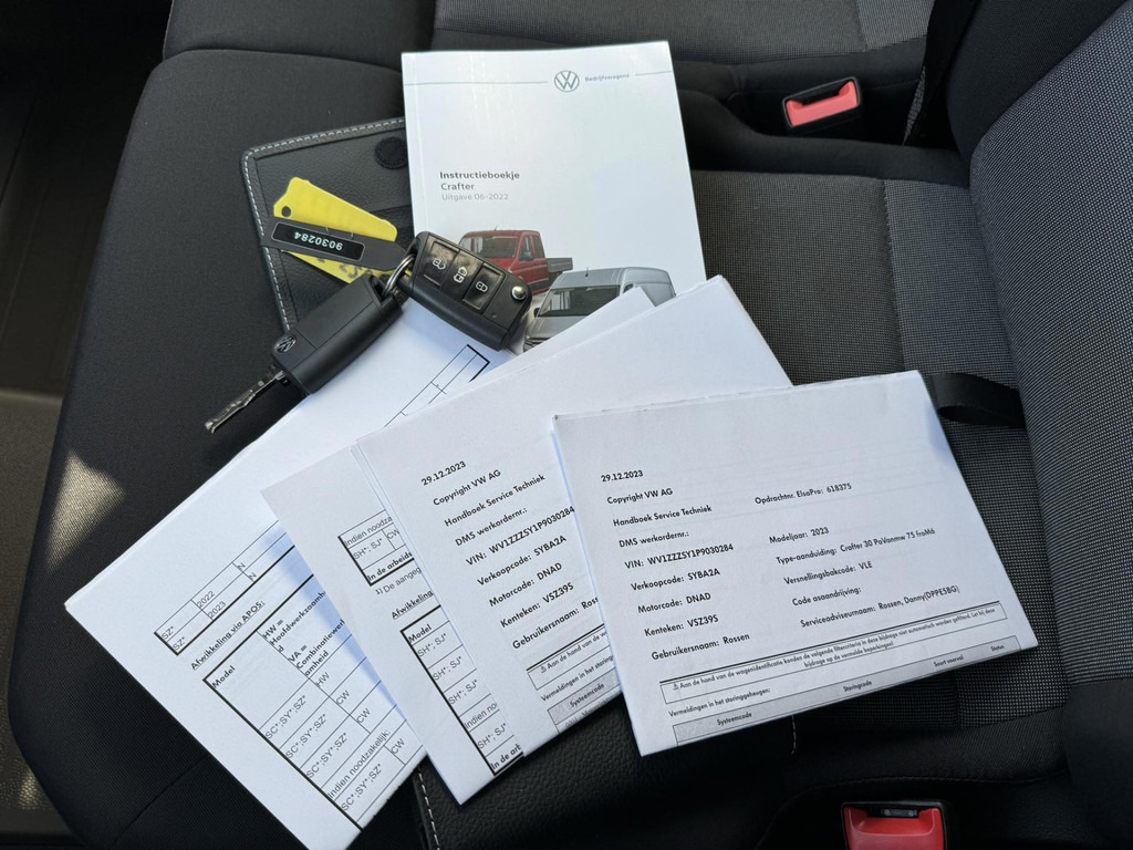 Volkswagen Crafter-30 2.0 TDI L3H3 Highline 4S banden Trekhaak Carplay Pdc v+a Cruise DAB - Furgón: foto 4 Volkswagen Crafter-30 2.0 TDI L3H3 Highline 4S banden Trekhaak Carplay Pdc v+a Cruise DAB - Furgón: foto 4