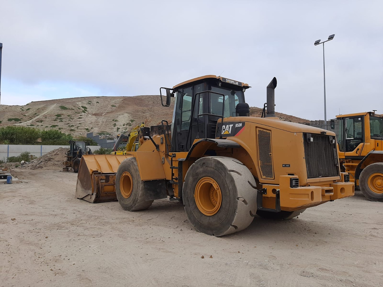 Caterpillar 950H - Maquinaria de construcción: foto 4 Caterpillar 950H - Maquinaria de construcción: foto 4