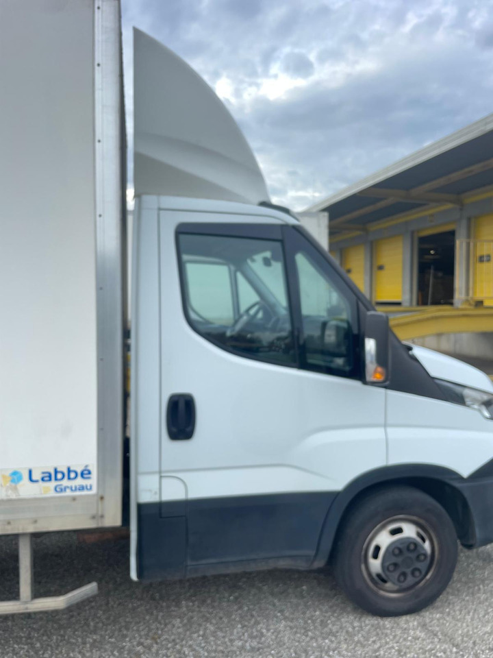 IVECO Dailly 35c16 - Furgoneta caja cerrada: foto 2 IVECO Dailly 35c16 - Furgoneta caja cerrada: foto 2