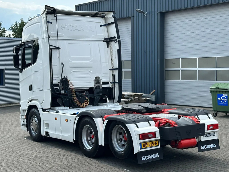 Scania S650 V8 6x2 Boogie / Retarder / 2 Tank / Full Air / Full Spoiler - Cabeza tractora: foto 4 Scania S650 V8 6x2 Boogie / Retarder / 2 Tank / Full Air / Full Spoiler - Cabeza tractora: foto 4