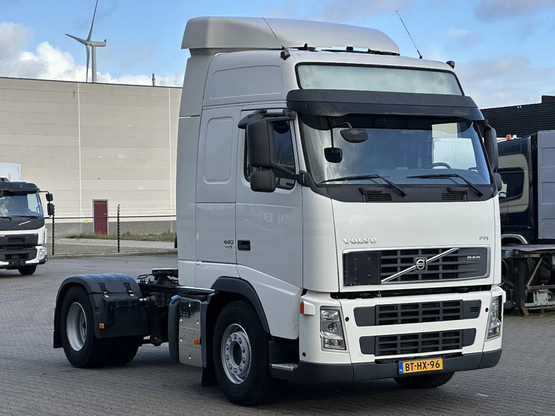 Volvo FH 440 4x2 Globe *425 Tkm* Euro 5 * NL-Truck* - Cabeza tractora: foto 2 Volvo FH 440 4x2 Globe *425 Tkm* Euro 5 * NL-Truck* - Cabeza tractora: foto 2