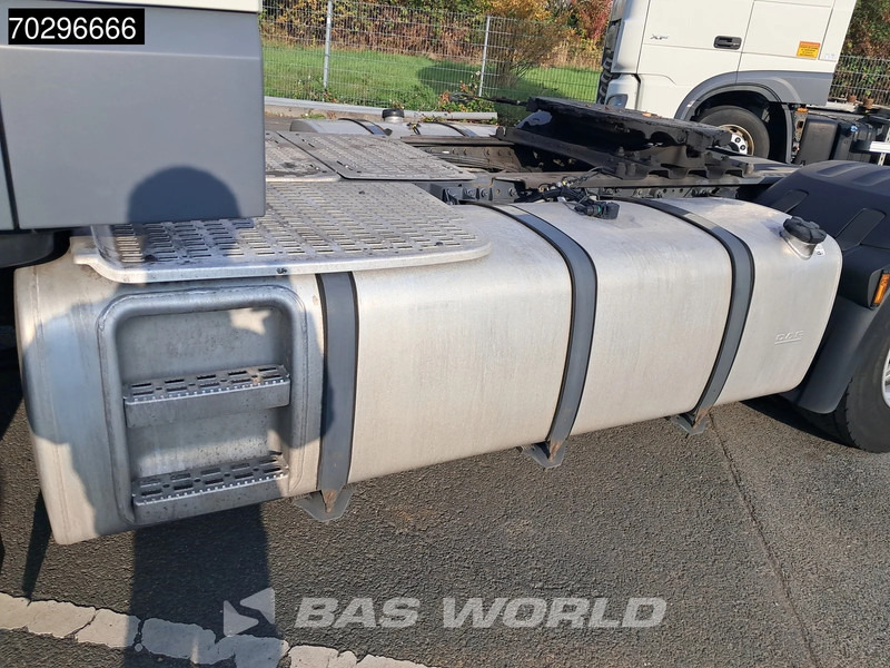 DAF XF 480 4X2 SSC Retarder 2xTanks ACC LED Standklima Euro 6 - Cabeza tractora: foto 5 DAF XF 480 4X2 SSC Retarder 2xTanks ACC LED Standklima Euro 6 - Cabeza tractora: foto 5