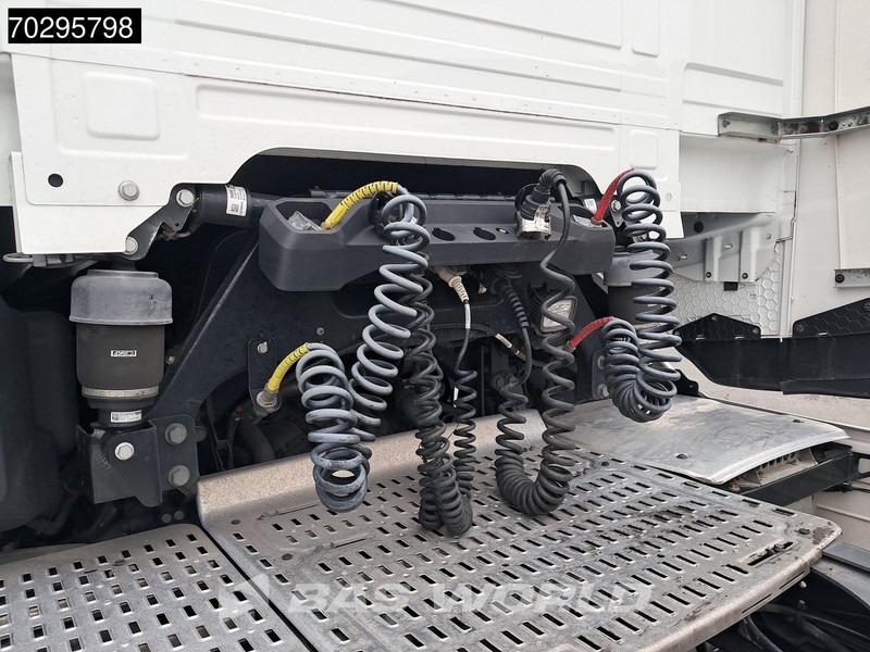 Cabeza tractora DAF XG 480 4X2 Retarder 2xTanks ACC LED Euro 6: foto 5 Cabeza tractora DAF XG 480 4X2 Retarder 2xTanks ACC LED Euro 6: foto 5