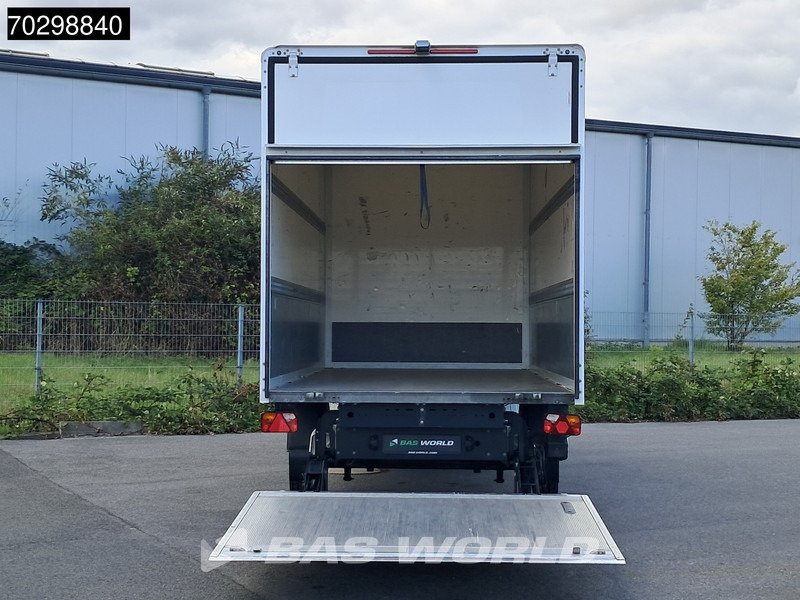 Volkswagen Crafter 140pk Ladebordwand Automatik 140PS Koffer Kamera Tempomat Klima Euro6 20m3 A/C Cruise control - Furgoneta caja cerrada: foto 5 Volkswagen Crafter 140pk Ladebordwand Automatik 140PS Koffer Kamera Tempomat Klima Euro6 20m3 A/C Cruise control - Furgoneta caja cerrada: foto 5
