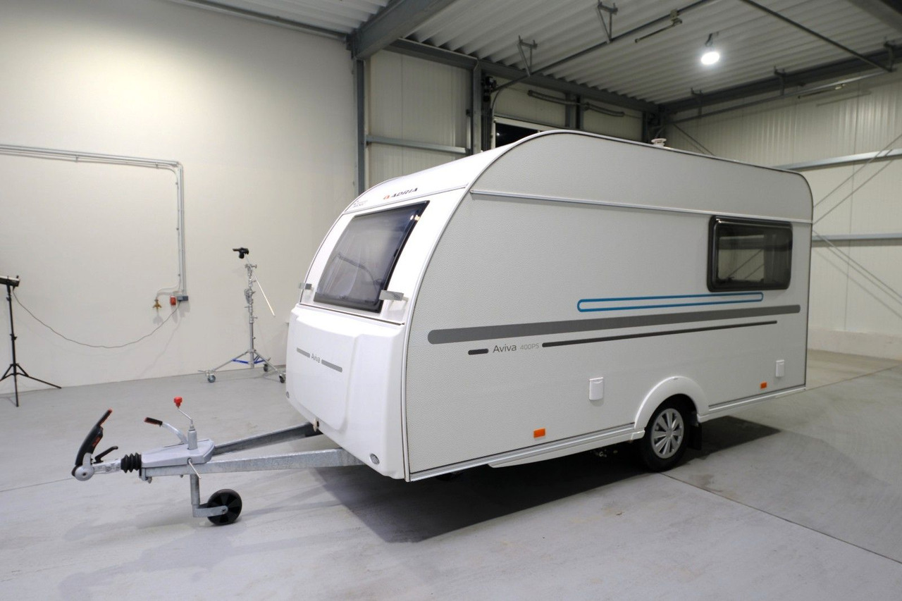 Adria Aviva 400 PS/Festbett/Seitensitzgruppe/Mover - Caravana: foto 3 Adria Aviva 400 PS/Festbett/Seitensitzgruppe/Mover - Caravana: foto 3