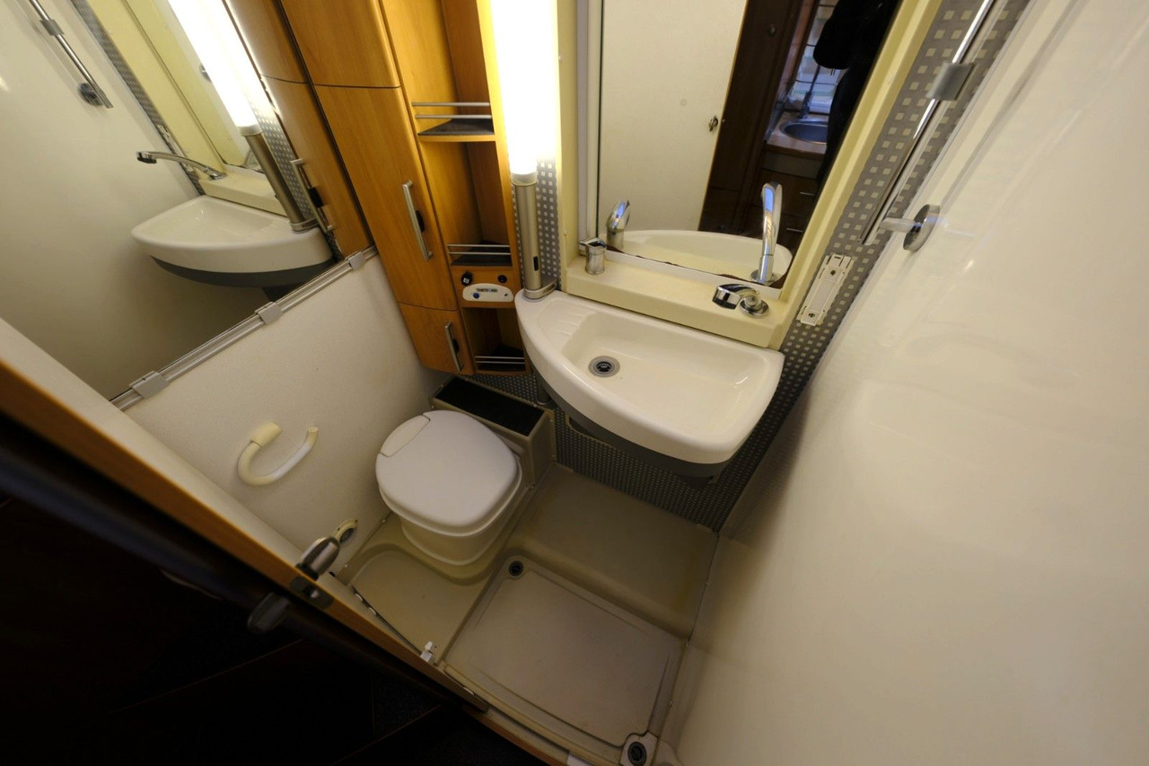 Autocaravana integral HYMER / ERIBA / HYMERCAR B 504/Festbett+Hubbett/Klima/Solar/DPF-Grün: foto 23