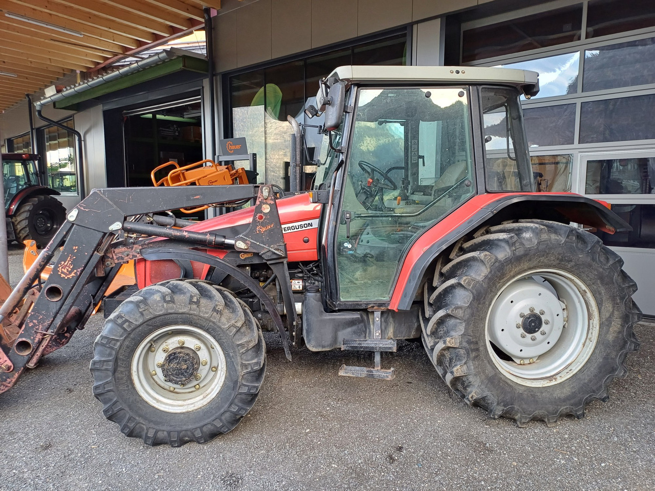 Massey Ferguson 4345 (22468) - Tractor: foto 2 Massey Ferguson 4345 (22468) - Tractor: foto 2