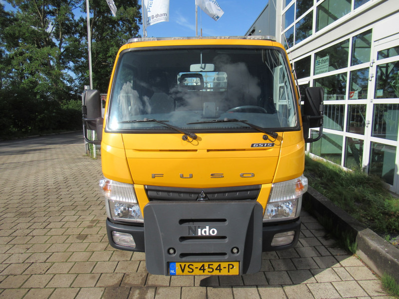 FUSO Canter 6S15 Winterdienst NIDO HYDRO - Furgoneta caja abierta: foto 4 FUSO Canter 6S15 Winterdienst NIDO HYDRO - Furgoneta caja abierta: foto 4