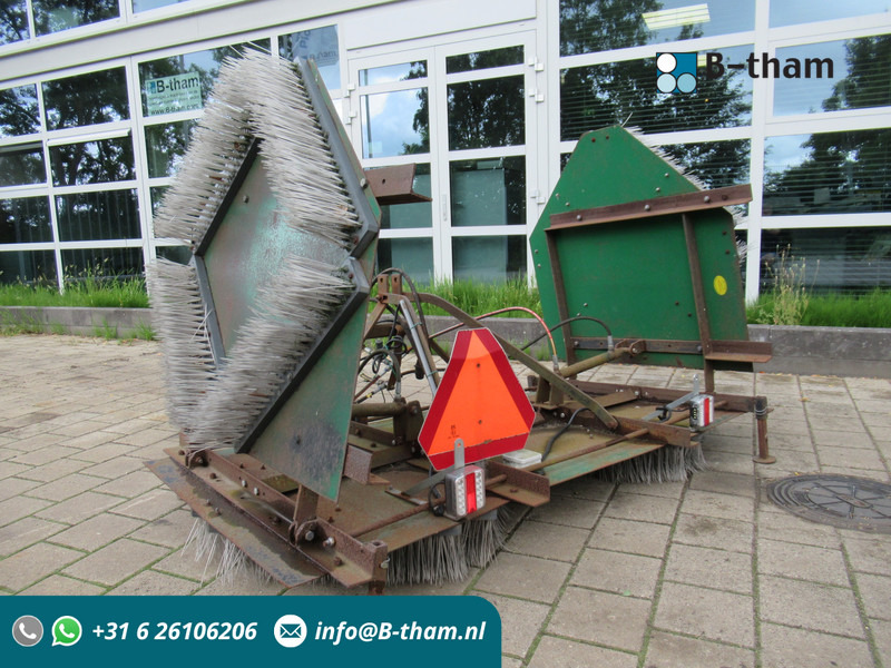 Grasveger 3-PT hef Kunstgras Sleep - Motoazada: foto 1 Grasveger 3-PT hef Kunstgras Sleep - Motoazada: foto 1