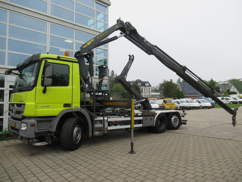 Mercedes-Benz Actros 2532 LTNLA 6X2 Hooklift + Crane, Haak - Kraan - Camión multibasculante, Camión grúa: foto 2 Mercedes-Benz Actros 2532 LTNLA 6X2 Hooklift + Crane, Haak - Kraan - Camión multibasculante, Camión grúa: foto 2