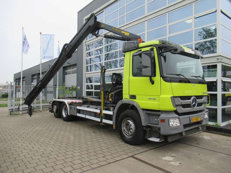 Mercedes-Benz Actros 2532 LTNLA 6X2 Hooklift + Crane, Haak - Kraan - Camión multibasculante, Camión grúa: foto 3 Mercedes-Benz Actros 2532 LTNLA 6X2 Hooklift + Crane, Haak - Kraan - Camión multibasculante, Camión grúa: foto 3