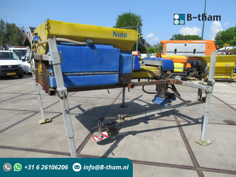 NIDO STRATOS B11K-24 PCXN350 1,1M3 + 500L Rotopower Salzstreuer Salt Spreader Zoutstrooier - Esparcidor de sal: foto 1 NIDO STRATOS B11K-24 PCXN350 1,1M3 + 500L Rotopower Salzstreuer Salt Spreader Zoutstrooier - Esparcidor de sal: foto 1