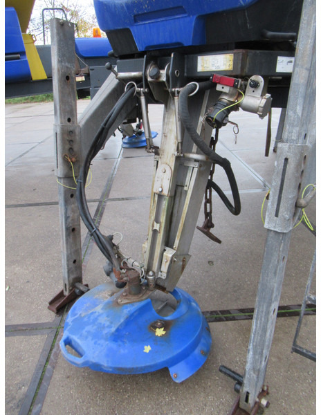 NIDO STRATOS B50-42 VCLN-490 5M3 + 2.200L HYDRO Salzstreuer Saltspreader Zoutstrooier - Esparcidor de sal: foto 4 NIDO STRATOS B50-42 VCLN-490 5M3 + 2.200L HYDRO Salzstreuer Saltspreader Zoutstrooier - Esparcidor de sal: foto 4