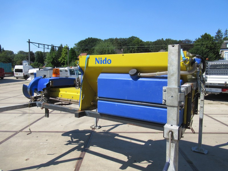 NIDO Stratos B06L-24 VCLN-350 Hydro zoutstrooier 0,6m3 + 350L - Maquinaria de limpieza: foto 4 NIDO Stratos B06L-24 VCLN-350 Hydro zoutstrooier 0,6m3 + 350L - Maquinaria de limpieza: foto 4
