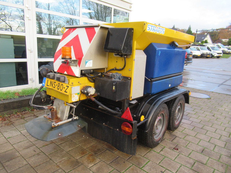 NIDO Stratos B11-18 AWAXN 1,1M3 + 500 L Zoutstrooier Saltzstreuer - Esparcidor de sal: foto 2 NIDO Stratos B11-18 AWAXN 1,1M3 + 500 L Zoutstrooier Saltzstreuer - Esparcidor de sal: foto 2