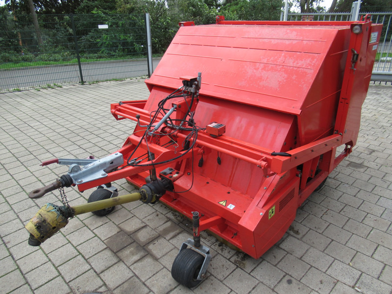 Wiedenmann Super 400 1.7M Klepelmaaier / Opvang / Verticuteer / Veeg - Motoazada: foto 4 Wiedenmann Super 400 1.7M Klepelmaaier / Opvang / Verticuteer / Veeg - Motoazada: foto 4