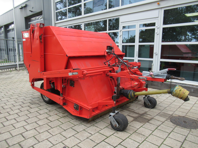 Wiedenmann Super 400 1.7M Klepelmaaier / Opvang / Verticuteer / Veeg - Motoazada: foto 3 Wiedenmann Super 400 1.7M Klepelmaaier / Opvang / Verticuteer / Veeg - Motoazada: foto 3