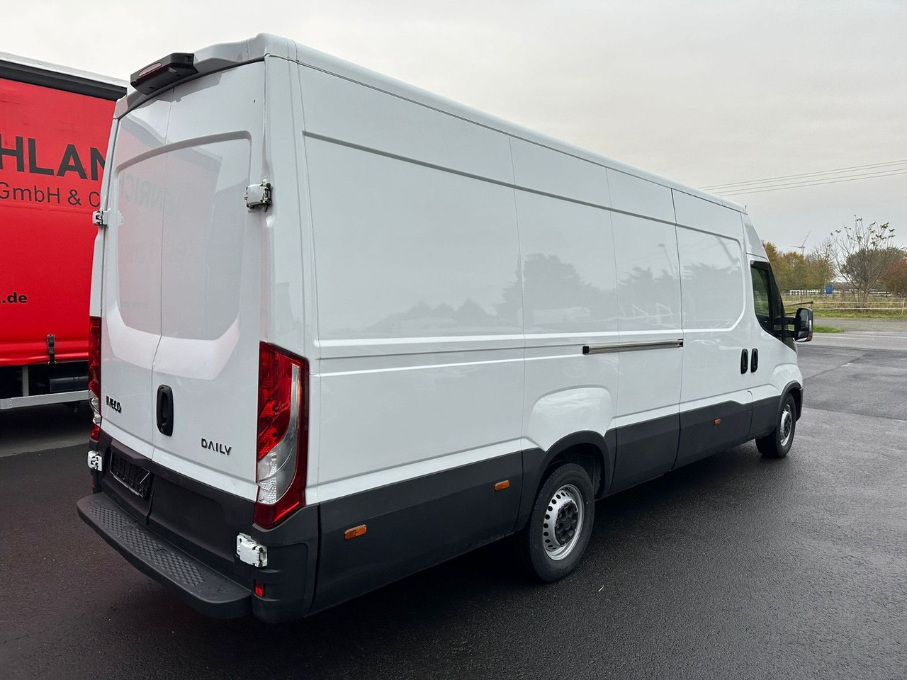 Iveco Daily 35 S14*Automatik*Heckkamera*top. Zustand!! Iveco Daily 35 S14*TOP*Automatik*Kamera* - Furgón: foto 4 Iveco Daily 35 S14*Automatik*Heckkamera*top. Zustand!! Iveco Daily 35 S14*TOP*Automatik*Kamera* - Furgón: foto 4