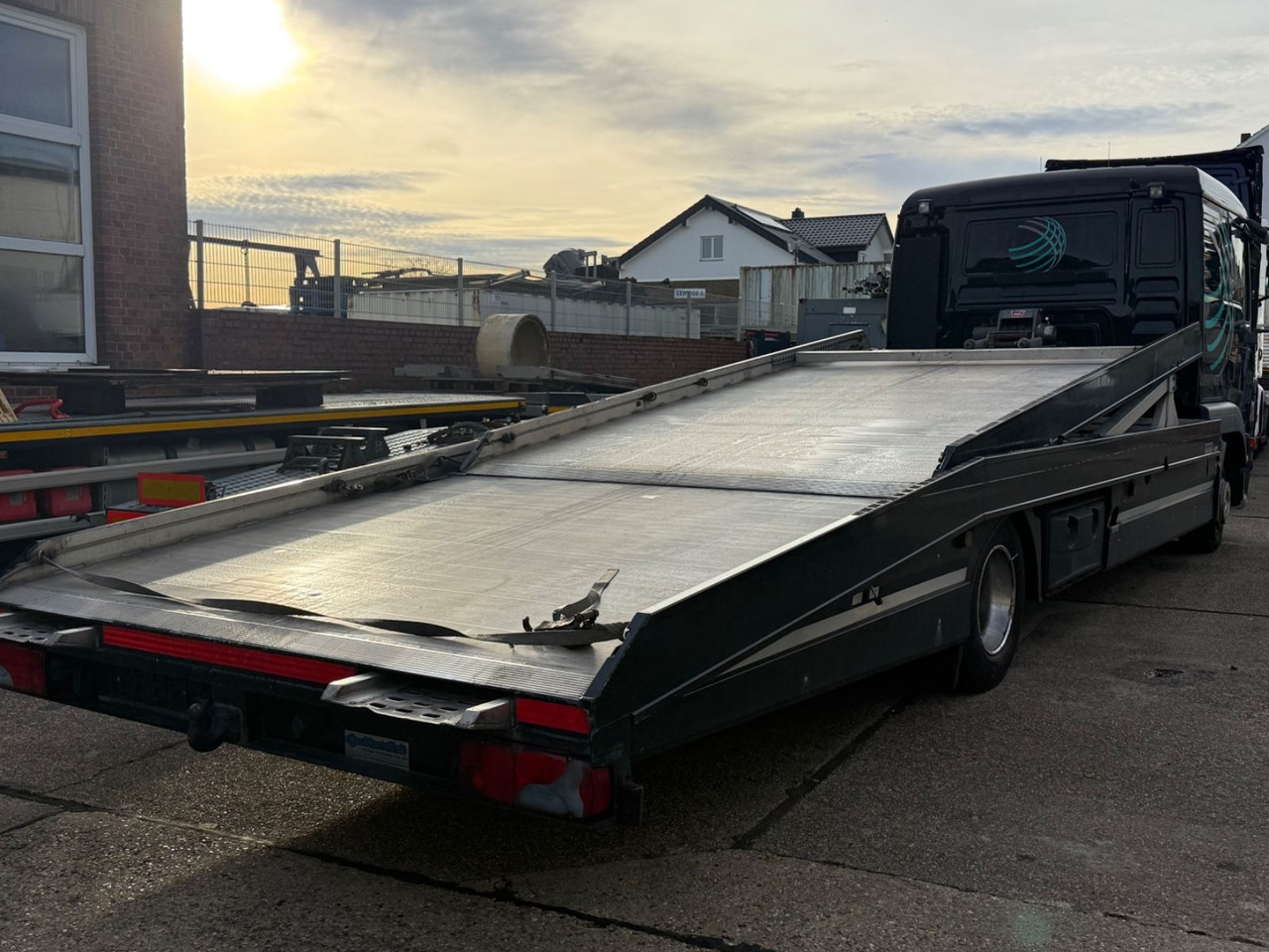 MAN TGL 8.210BL Moetefindt Doppelstock, Klima, Winde - Camión portavehículos: foto 2 MAN TGL 8.210BL Moetefindt Doppelstock, Klima, Winde - Camión portavehículos: foto 2