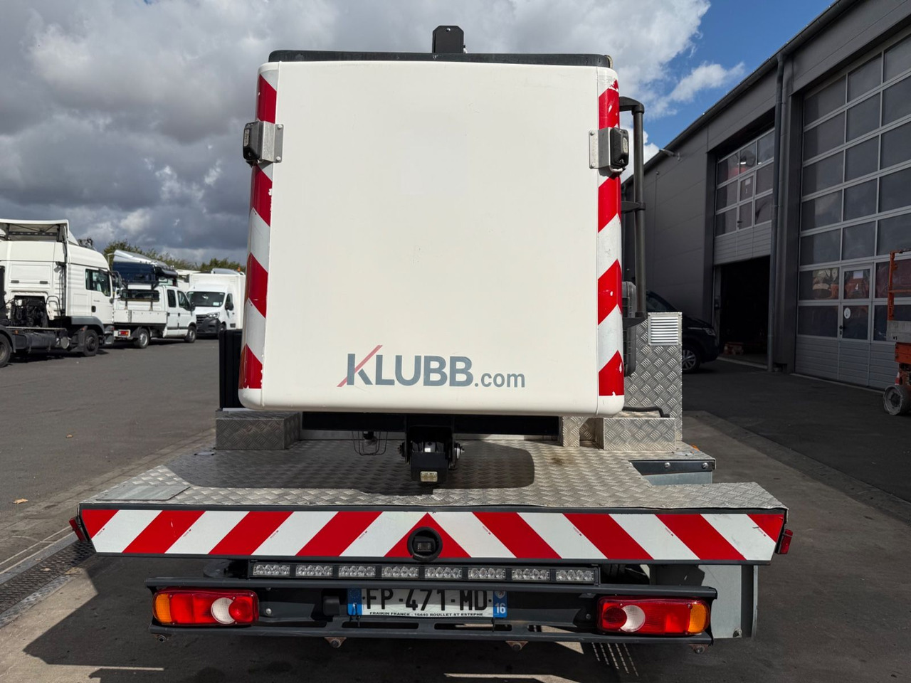 Camión con plataforma elevadora Renault Master III Steiger Klubb K26 / 11,2m / 200Kg: foto 6 Camión con plataforma elevadora Renault Master III Steiger Klubb K26 / 11,2m / 200Kg: foto 6