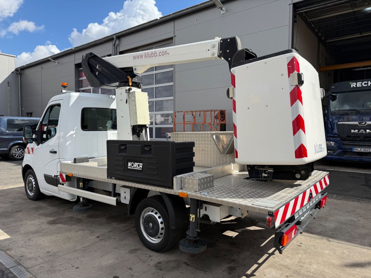 Camión con plataforma elevadora Renault Master III Steiger Klubb K26 / 11,2m / 200Kg: foto 7 Camión con plataforma elevadora Renault Master III Steiger Klubb K26 / 11,2m / 200Kg: foto 7