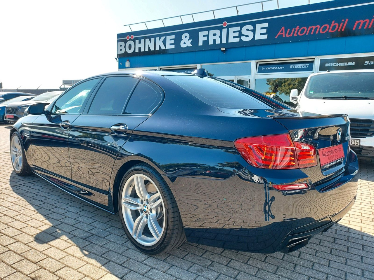 BMW 550i Limousine Autom. M-Sport HUD Glasdach H&K - Berlina: foto 4 BMW 550i Limousine Autom. M-Sport HUD Glasdach H&K - Berlina: foto 4