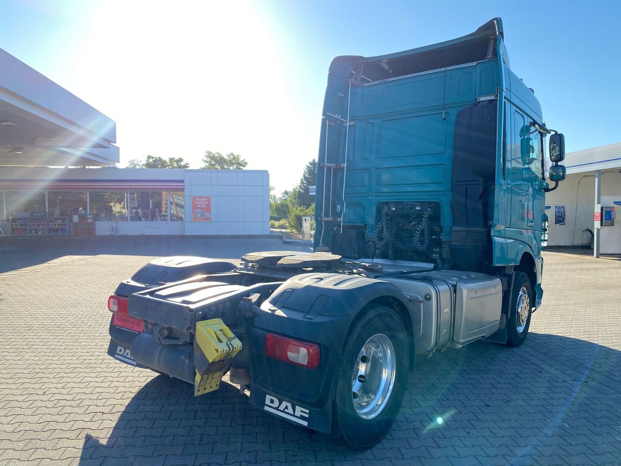 DAF XF 440 EURO 6 KIPPHYDRAULIK ALUFELGEN - Cabeza tractora: foto 3 DAF XF 440 EURO 6 KIPPHYDRAULIK ALUFELGEN - Cabeza tractora: foto 3