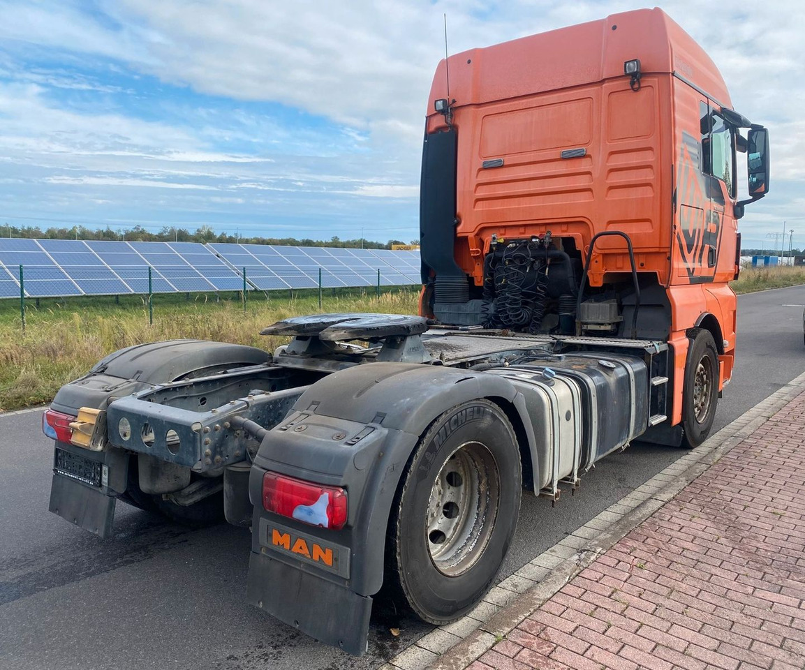 MAN TGX 18.440 4x2 KIPPHYDRAULIK - Cabeza tractora: foto 4 MAN TGX 18.440 4x2 KIPPHYDRAULIK - Cabeza tractora: foto 4