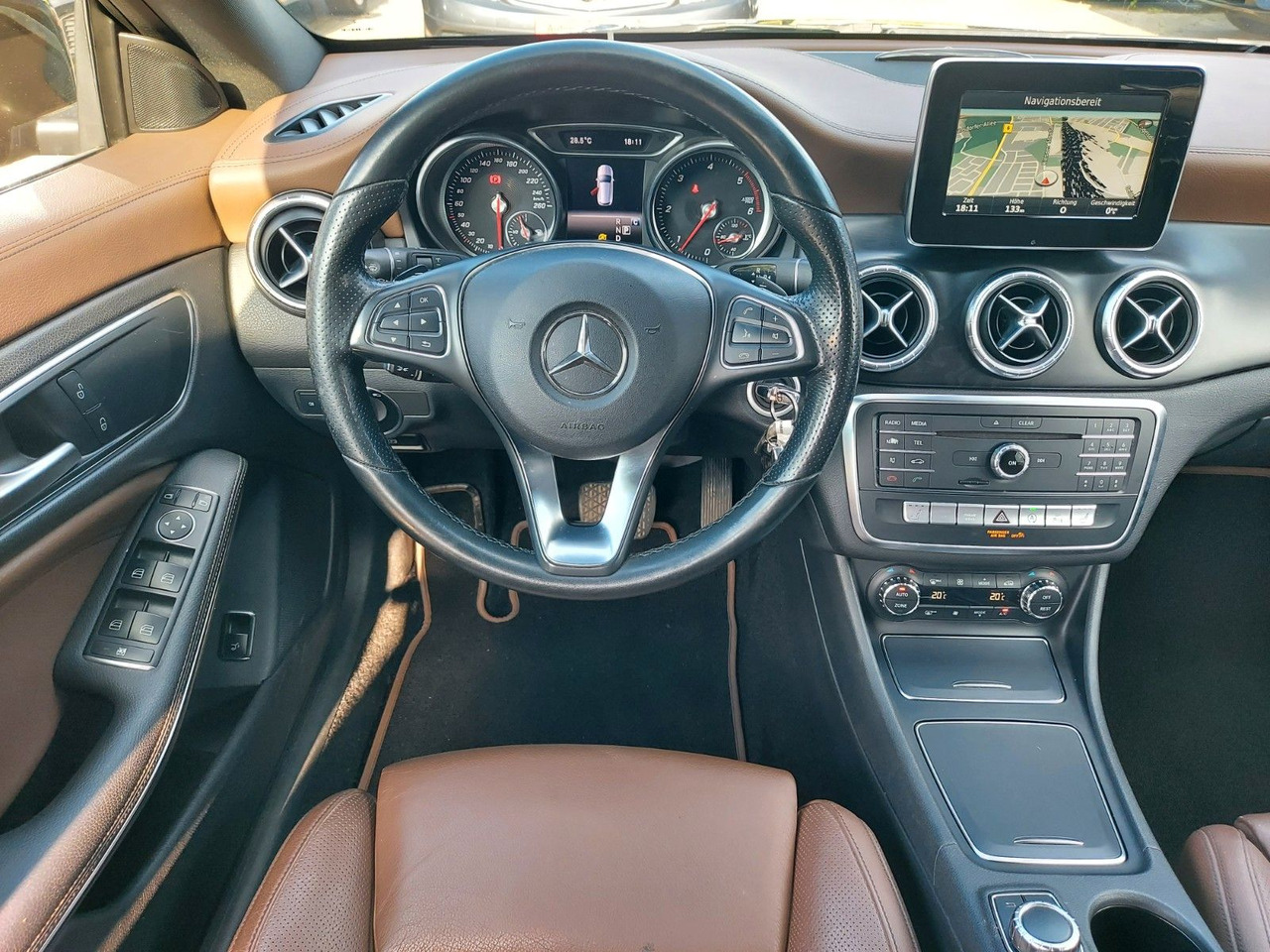 Mercedes-Benz CLA 220 CLA -Klasse Shooting Brake AMG ACC - Coche: foto 2 Mercedes-Benz CLA 220 CLA -Klasse Shooting Brake AMG ACC - Coche: foto 2